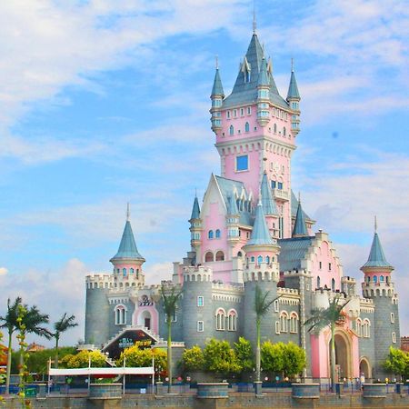 Nostalgia Hotel Near Tianjin Polar Ocean Word- Tianjin Fonte Joy World, 10 Minutes Drive Away From Tianjin Tanggu High-Speed Railway Station, Free Ice-Cream, Mineral Water, Snacks And Laundry Service, English Communication Well Esterno foto