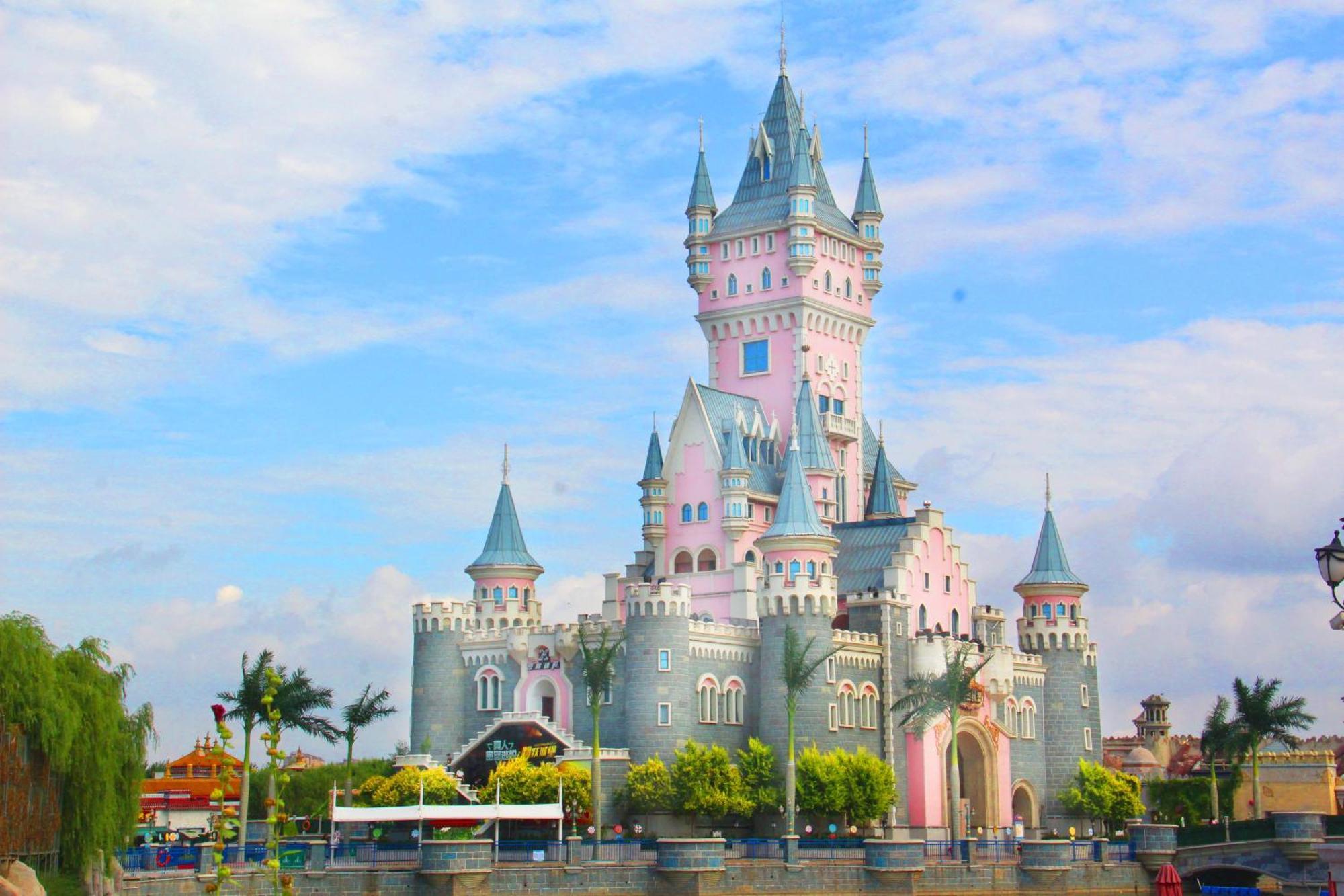 Nostalgia Hotel Near Tianjin Polar Ocean Word- Tianjin Fonte Joy World, 10 Minutes Drive Away From Tianjin Tanggu High-Speed Railway Station, Free Ice-Cream, Mineral Water, Snacks And Laundry Service, English Communication Well Esterno foto