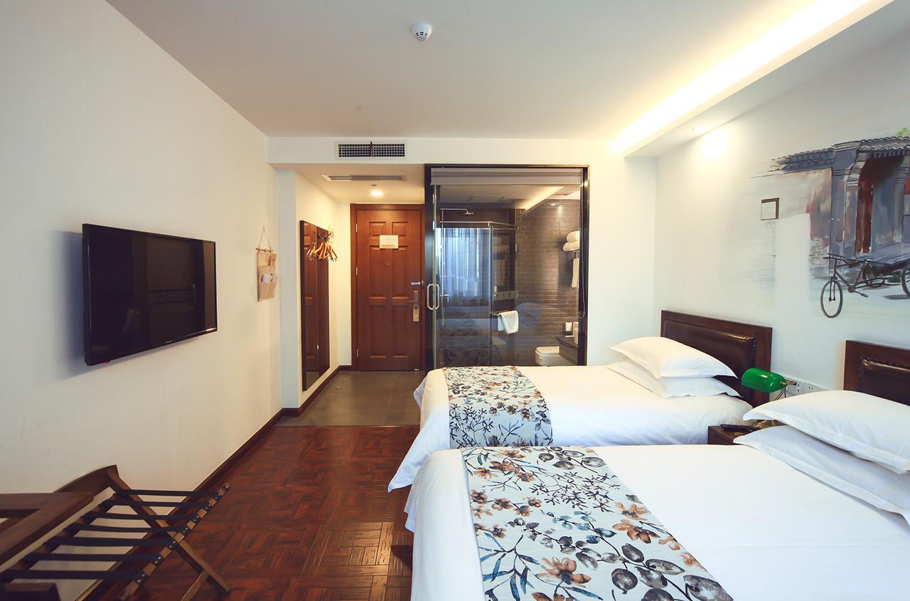 Nostalgia Hotel Near Tianjin Polar Ocean Word- Tianjin Fonte Joy World, 10 Minutes Drive Away From Tianjin Tanggu High-Speed Railway Station, Free Ice-Cream, Mineral Water, Snacks And Laundry Service, English Communication Well Esterno foto