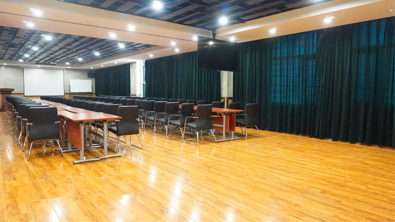 Nostalgia Hotel Near Tianjin Polar Ocean Word- Tianjin Fonte Joy World, 10 Minutes Drive Away From Tianjin Tanggu High-Speed Railway Station, Free Ice-Cream, Mineral Water, Snacks And Laundry Service, English Communication Well Esterno foto