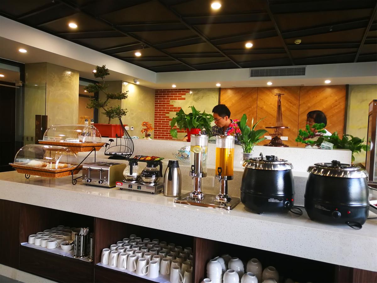 Nostalgia Hotel Near Tianjin Polar Ocean Word- Tianjin Fonte Joy World, 10 Minutes Drive Away From Tianjin Tanggu High-Speed Railway Station, Free Ice-Cream, Mineral Water, Snacks And Laundry Service, English Communication Well Esterno foto