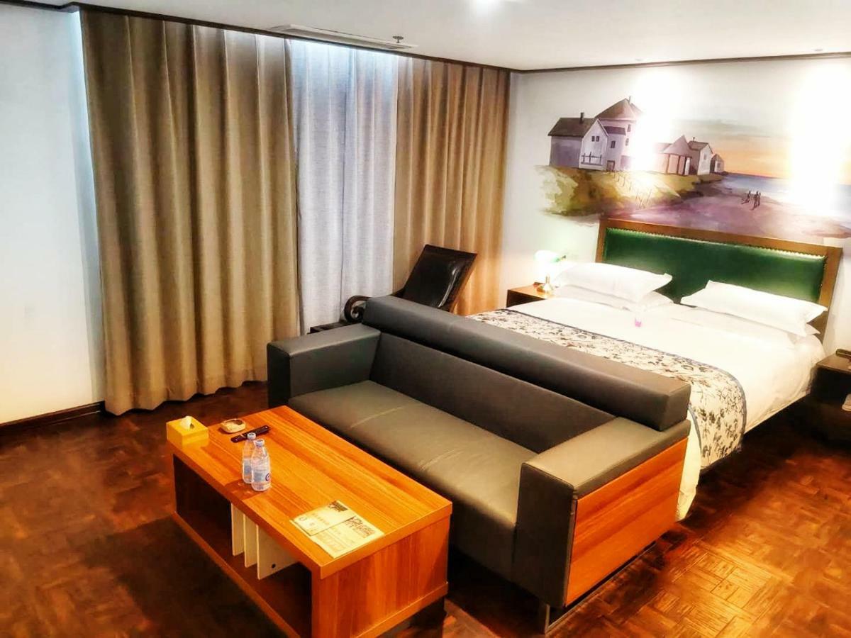 Nostalgia Hotel Near Tianjin Polar Ocean Word- Tianjin Fonte Joy World, 10 Minutes Drive Away From Tianjin Tanggu High-Speed Railway Station, Free Ice-Cream, Mineral Water, Snacks And Laundry Service, English Communication Well Esterno foto