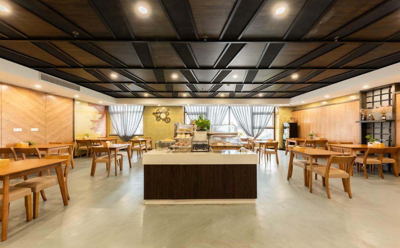 Nostalgia Hotel Near Tianjin Polar Ocean Word- Tianjin Fonte Joy World, 10 Minutes Drive Away From Tianjin Tanggu High-Speed Railway Station, Free Ice-Cream, Mineral Water, Snacks And Laundry Service, English Communication Well Esterno foto