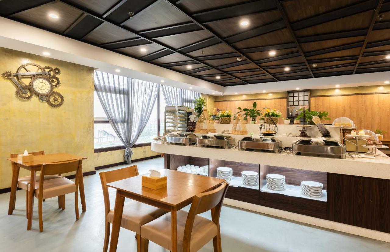 Nostalgia Hotel Near Tianjin Polar Ocean Word- Tianjin Fonte Joy World, 10 Minutes Drive Away From Tianjin Tanggu High-Speed Railway Station, Free Ice-Cream, Mineral Water, Snacks And Laundry Service, English Communication Well Esterno foto